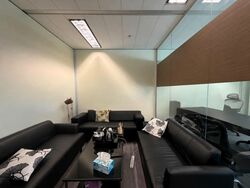 Gateway East (D7), Office #556982231
